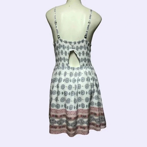 Garage Summer Spaghetti Strap Lightweight Patterned Dress Size Large - Picture 2 of 12